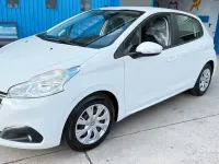 Gebraucht Peugeot 208 Active 75 PS (55 kW) 2018 Weiß Kleinwagen
