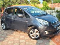 Usata Kia Venga 90 CV (66 kW) 2011 Grigio Utilitaria