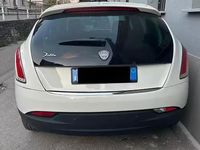 Usata Lancia Delta 120 CV (88 kW) 2011 Bianco Utilitaria