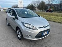 Usado Ford Fiesta Titanium 82 HP (60 kW) 2012 Prateado Citadino