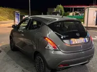 Usata Lancia Ypsilon Gold 69 CV (50 kW) 2017 Utilitaria