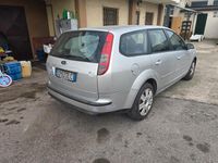 Begagnad Ford Focus S 116 HK (85 kW) 2006 Grå Kombi