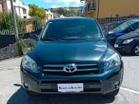 Usata Toyota RAV4 177 CV (130 kW) 2007 Verde SUV