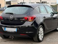 Begagnad Opel Astra Cosmo 125 HK (91 kW) 2010 Svart Sedan