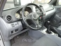 Usata Toyota RAV4 116 CV (85 kW) 2002 Argento SUV