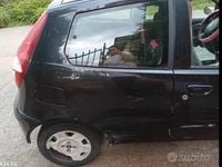 Usata Fiat Punto 80 CV (58 kW) 2005 Nero Utilitaria
