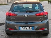 Usata Hyundai i20 100 CV (73 kW) 2015 Grigio Utilitaria