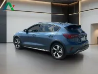 Usata Ford Focus Active 125 CV (91 kW) 2022 Blue metallic (metalliclackierung) Berlina