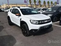 Usata Dacia Duster Journey 101 CV (74 kW) 2024 Bianco SUV
