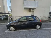 Usata Renault Clio III Komfort 75 CV (55 kW) 2007 Nero Berlina