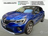 Usata Renault Captur Techno 145 CV (106 kW) 2022 Blu scuro SUV