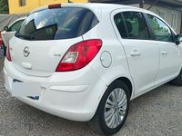 Usata Opel Corsa Cosmo 95 CV (69 kW) 2011 Bianco Utilitaria