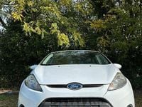 Usata Ford Fiesta 82 CV (60 kW) 2010 Bianco Berlina