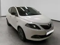 Usata Lancia Ypsilon Gold 70 CV (51 kW) 2024 Bianco Utilitaria