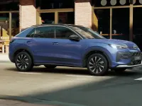 Nuova VW T-Roc Life 115 CV (84 kW) 2026 Celestial blue metallizzato nero SUV