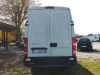 Usata Iveco Daily 126 CV (92 kW) 2015 Bianco Furgone