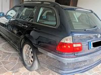 Begagnad BMW 318 Efficient Dynamics 2003 Blå Kombi