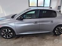 Usata Peugeot 208 Allure 101 CV (74 kW) 2025 Grigio met Utilitaria