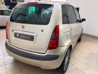 Usata Lancia Musa 95 CV (69 kW) 2006 Grigio Monovolume