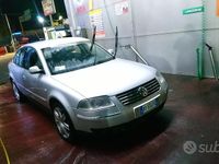 Usata VW Passat 150 CV (110 kW) 2001 Grigio Berlina