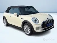 Usata Mini Cooper D Cabriolet Hype 116 CV (85 kW) 2018 Beige metallizzato Cabrio