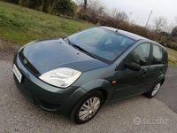 Usata Ford Fiesta Ghia 75 CV (55 kW) 2003 Blu Utilitaria