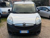 Usata Opel Combo 90 CV (66 kW) 2015 Bianco Furgone