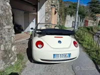 Usata VW New Beetle 105 CV (77 kW) 2007 Bianco Utilitaria