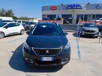 Usata Peugeot 2008 Active 75 CV (55 kW) 2017 Blu pastello SUV