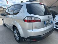 Gebraucht Ford S-MAX S 140 PS (102 kW) 2010 Silber Van / Kleinbus