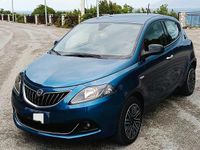 Usata Lancia Ypsilon Gold 70 CV (51 kW) 2023 Blu/azzurro Utilitaria