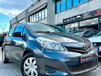 Usata Toyota Yaris Lounge 69 CV (50 kW) 2012 Grigio Utilitaria