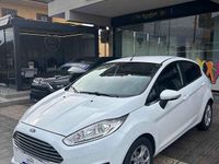 Usata Ford Fiesta 76 CV (55 kW) 2016 Bianco Berlina