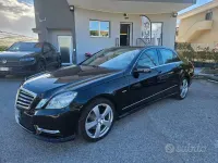 Usata Mercedes E250 Avantgarde 204 CV (150 kW) 2012 Nero Berlina