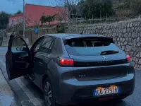 Usata Peugeot 208 75 CV (55 kW) 2020 Grigio Utilitaria