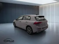 Usata VW Golf VIII Style 116 CV (85 kW) 2023 Grigio Berlina