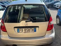 Usata Mercedes A180 109 CV (80 kW) 2009 Argento Monovolume