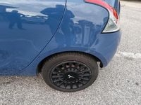 Usata Lancia Ypsilon 69 CV (50 kW) 2017 Blu Utilitaria