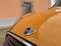Usata Mini ONE 75 CV (55 kW) 2016 Arancione Utilitaria