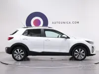 Usata Kia Stonic Style 84 CV (61 kW) 2024 Bianco SUV