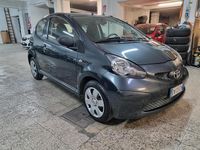 Usata Toyota Aygo Sol 68 CV (50 kW) 2008 Grigio Utilitaria