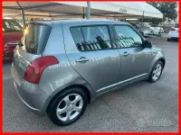 Usata Suzuki Swift GL 92 CV (67 kW) 2006 Grigio Utilitaria