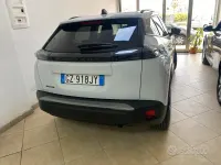 Usata Peugeot 2008 Allure 101 CV (74 kW) 2025 Bianco SUV