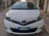 usata Toyota Yaris 1.0 BENZINA 70CV 5 porte PERFETTA