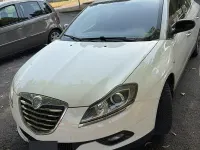Usata Lancia Delta 105 CV (77 kW) 2012 Bianco Utilitaria