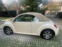 Usata VW New Beetle Cabriolet 105 CV (77 kW) 2008 Beige Cabrio