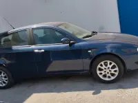 Usata Alfa Romeo 147 Distinctive 116 CV (85 kW) 2004 Blu Utilitaria