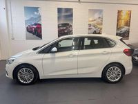 Usata BMW 218 Active Tourer Luxury Line 136 CV (100 kW) 2015 Bianco Monovolume