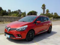 Usata Renault Clio GrandTour Zen 90 CV (66 kW) 2017 Rosso Station wagon