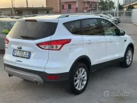Usado Ford Kuga Titanium 150 CV (110 kW) 2015 Blanco SUV